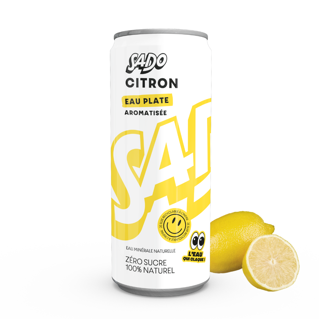 Canette d'eau minérale SADO Waters aromatisée au citron. Eau plate aromatisée 100% naturelle sans sucre et sans édulcorant.